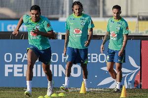 马卡：拉菲尼亚恢复期预计一个月，将错过欧冠战马竞 - 资讯配图