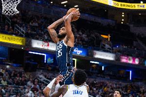 榜眼天赋！巴格利篮下转身关键暴扣！机动性拉满戏耍克林根！ - 资讯配图