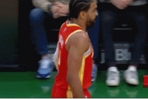 攻防压制！文森特三分命中 老鹰轰出18-2打停凯尔特人 - 资讯配图