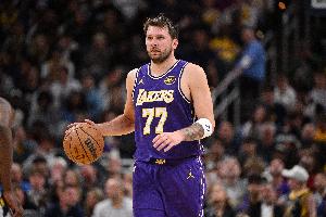 东契奇单赛季43次单场30+ 湖人队史第六多&仅次于贝勒韦斯特科比 - 资讯配图