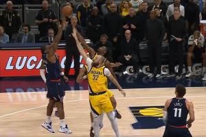 留0.4秒！小卡神之武器中投准绝杀步行者？！ - 资讯配图