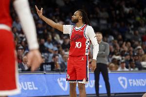 险些伤退!加兰19中10&6记三分拿下30分5助攻 崴脚受伤 - 资讯配图