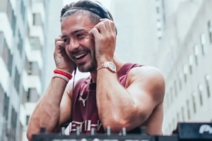 太阳报：格拉利什养伤期间跟着吉文的儿子学DJ，艺名DJ Grealo - 资讯配图