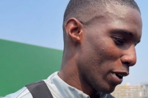 法比奥:我知道我在队里的价值,非常感谢大家对我的批评与指责 - 资讯配图