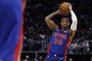 真实水平？暴打湖人夺新高的詹金斯半场毫无手感 7中1&三分2中0 - 资讯配图