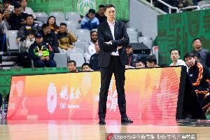 出工不出力?江苏三外援半场合计3中0仅拿4分 无运动战进球 - 资讯配图