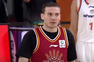 拼尽全力！凯尔·盖伊21中10空砍全队最高30分外加6助 - 资讯配图