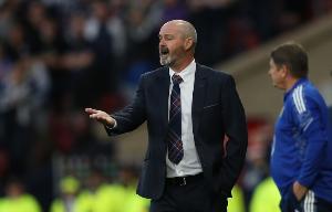 苏格兰主帅谈输日本被嘘：挺意外挺失望的，好像如今输球就得被嘘 - 资讯配图