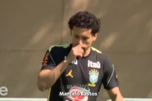 巴媒：因伤缺席对阵法国的友谊赛后，马尔基尼奥斯回归巴西队训练 - 资讯配图