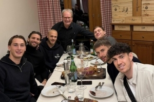 尤文球迷怒喷洛卡特利“与敌为友”，只因在国家队与国米球员聚餐 - 资讯配图