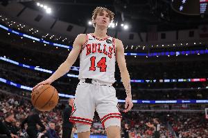 未来可期！布泽利斯21中10空砍29分10板3助1断3帽 - 资讯配图