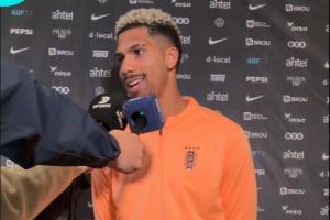 阿劳霍谈飞铲福登:他告诉我没事,我是冲球去的,人们总小题大做 - 资讯配图