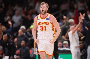 兰代尔:澳洲人的特点是不断沟通 场上发声能掩盖防守错误 - 资讯配图