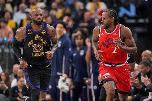 德隆：二对二没有护筐者 我选詹姆斯因为他比伦纳德更具运动能力 - 资讯配图