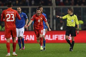 噩梦回忆！蒂尔潘执法波黑vs意大利，4年前曾主哨北马其顿爆冷战 - 资讯配图