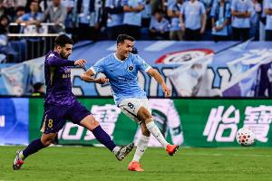 记者:周定洋因感冒在医院输液,没有参加深圳新鹏城开放日活动 - 资讯配图