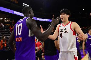 杨瀚森新秀赛季最高9分5板2帽 马卢阿奇今日单场12分9板3帽 - 资讯配图