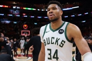 字母哥虽好但并不适合火箭！送出申京小贾&强力替补值得吗？ - 资讯配图