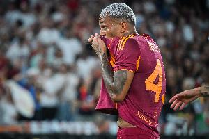 米体：韦斯利在巴西国家队右大腿肌肉受伤，可能缺席国米vs罗马 - 资讯配图