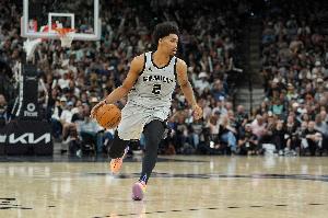 哈珀最近4场场均17.3分3.5板4.3助 投篮命中率65.1% 三分47.1% - 资讯配图