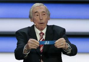 太阳报:英格兰传奇班克斯的球衣将被拍卖,预计成交价20-30万镑 - 资讯配图