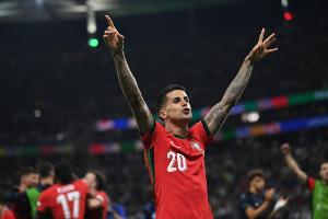 坎塞洛:为葡萄牙征战是此生之幸,我们本该更好地掌控比赛 - 资讯配图