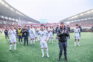 足球报：津门虎内外压力持续叠加，全队陷入前所未有的生存危机 - 资讯配图