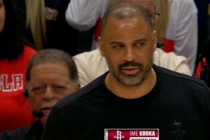 很不满！杜兰特和乌度卡抱怨判罚 先后被吹技犯 - 资讯配图