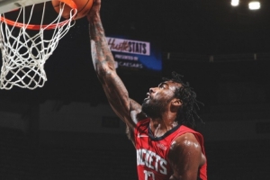 逐渐回暖！火箭官方发布赢球海报：伊森当选封面人物 - 资讯配图