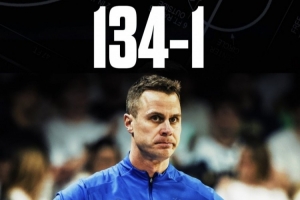 杜克半场领先15+依旧输球 疯三历史首支1号种子&此前134胜0负 - 资讯配图