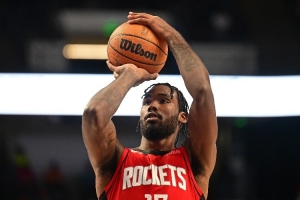 申京：赛季初伊森三分投得太好了 反而让他有点忘了去做其他事情 - 资讯配图