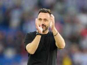 罗马诺：热刺正在全力争取德泽尔比，哪怕仅有1%希望也会去尝试 - 资讯配图