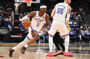 亚历山大：我们的阵容深度非常出色 有太多球员能影响比赛走向 - 资讯配图