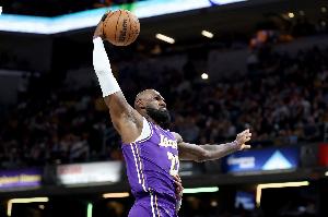 老詹带队赢火箭就是GOAT? 大Q:仍超不了乔丹 GOAT之争早结束了 - 资讯配图