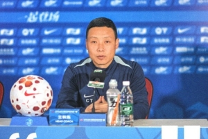 【赛前声音】陈涛：明天比赛会非常艰难，相信球员已做好准备 - 资讯配图