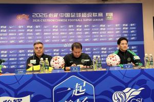 阿洛伊西：球队更擅长地面配合和传导 可能被主场糟糕场地影响 - 资讯配图