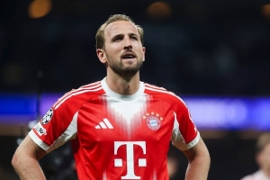 凯恩谈卡马染红：裁判要做出决定，只不过今天的决定是向着我们的 - 资讯配图