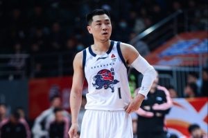 媒体人:山东男篮近期状态明显不佳 首发五人居然没人得分超过7分 - 资讯配图