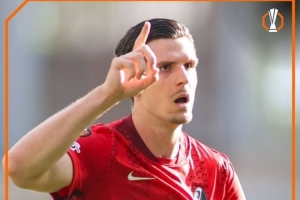 欧联杯-铃木唯人双响、弗赖堡晋级4强 主客场总比分6-1双杀塞尔塔 - 资讯配图