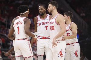 阿门：我们有很多球员能做出贡献 必须有下一个人顶上的心态 - 资讯配图