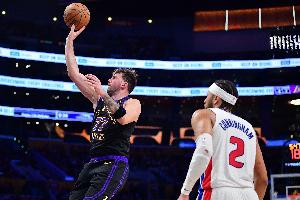 阿里纳斯：赞同NBA用灵活性让东契奇CC评奖 1场差距不是黑白分明 - 资讯配图