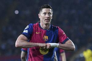 记者：塔雷将与莱万经纪人会面，伊布也力推米兰免签莱万 - 资讯配图