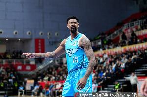 予取予求！米奇17中15高效砍下35分11板4助4帽 正负值+12 - 资讯配图