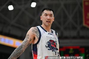 稳定两双输出！陶汉林替补12中6拿下13分10板1帽 5前场板 - 资讯配图