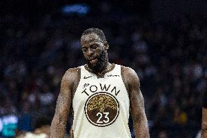 绿老师不在线！追梦4中2仅得5分2板6助1断 出现5次失误&6犯离场 - 资讯配图
