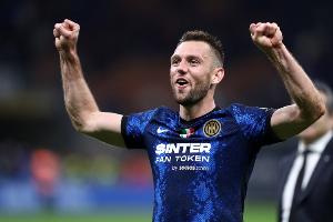 意媒：德弗里手头已经收到本菲卡和奥林匹亚科斯的报价 - 资讯配图