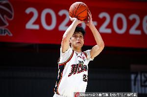 尽力了！栾利程替补11中6空砍22分3板2助1断 罚球11中8 - 资讯配图