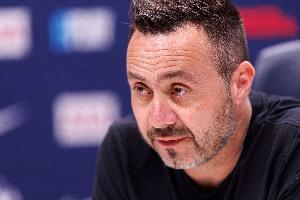 天空体育：德泽尔比与热刺高层保持好关系，目标一致才是保级关键 - 资讯配图