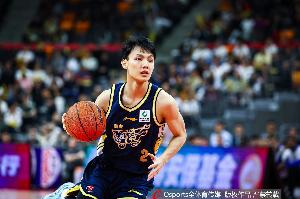 媒体人：广东又是三分只有18.9%的一个夜晚 他们已失去前四主动权 - 资讯配图