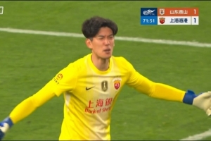 沪媒:颜骏凌的怒火并不是针对刘若钒,而是对丢球方式不满意 - 资讯配图
